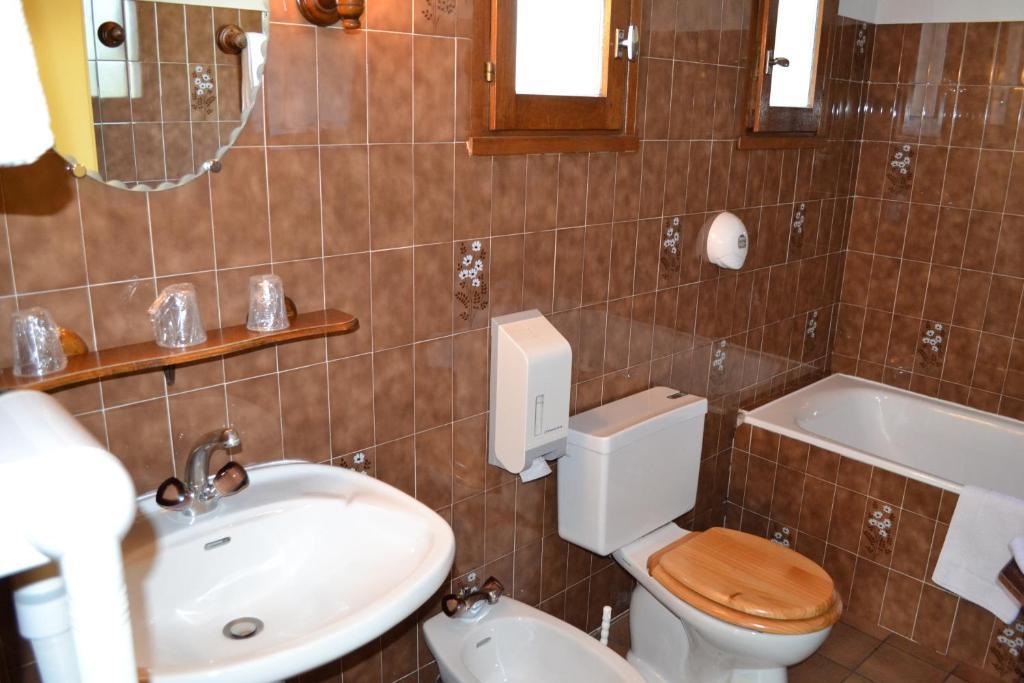 Hotel Restaurant Davat Brison-Saint-Innocent Номер фото